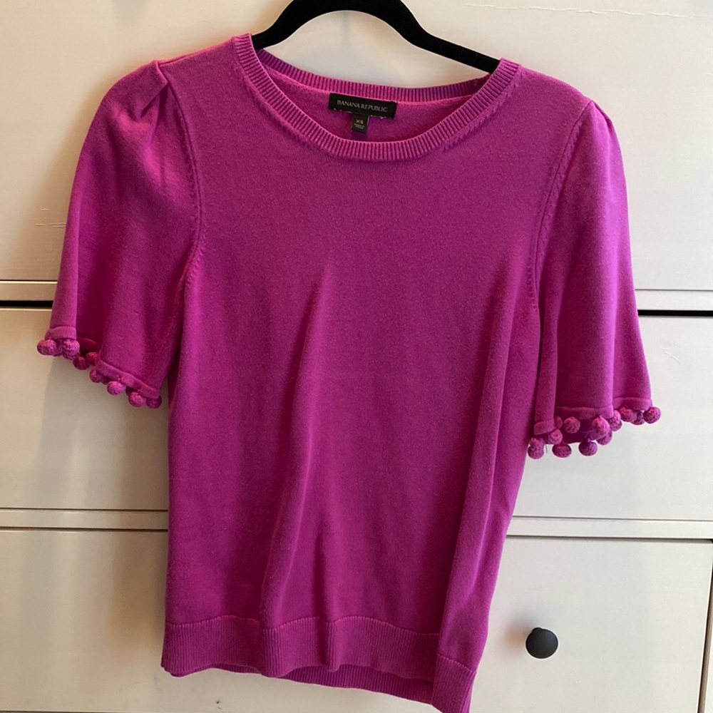 Banana republic magenta sweater